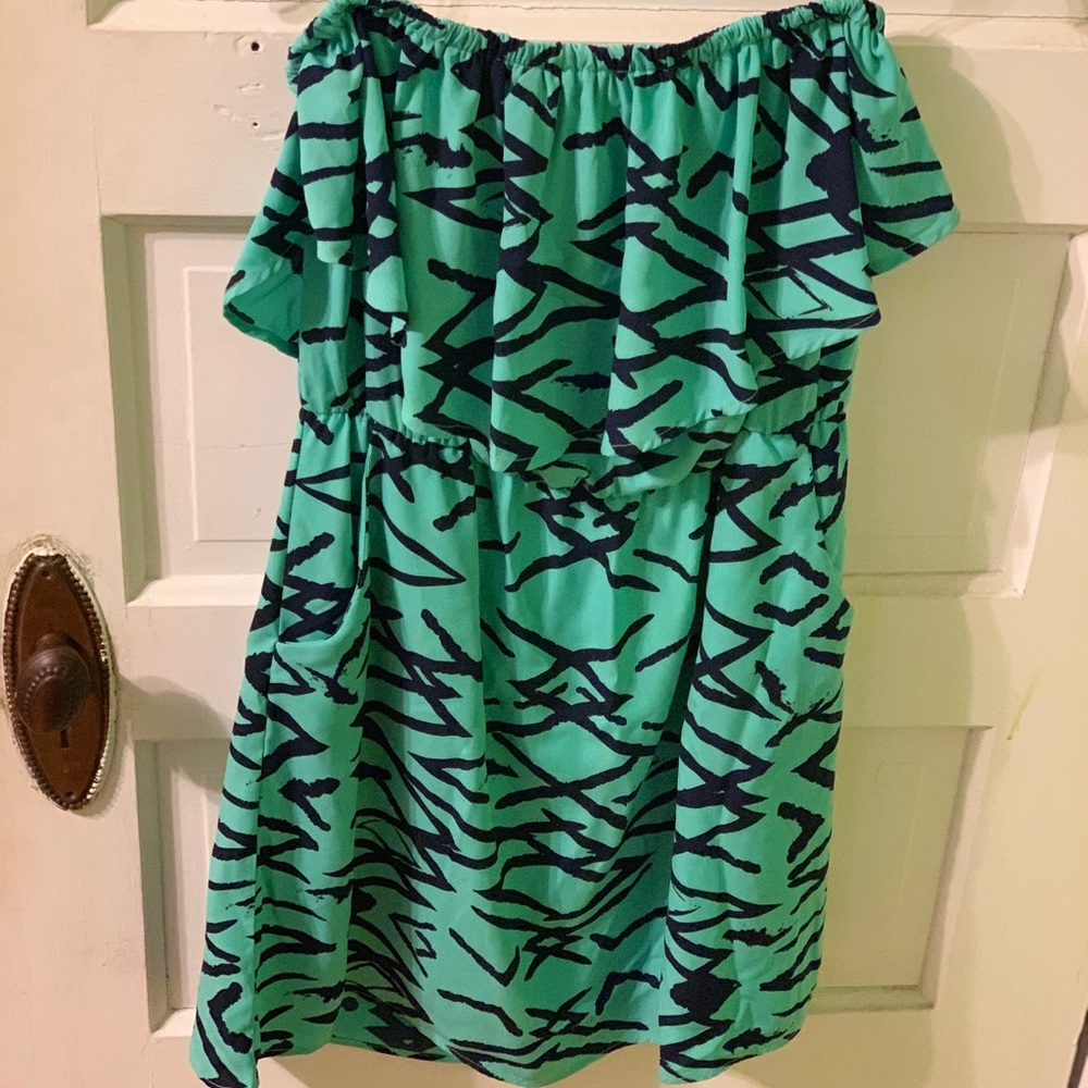 Pattern dress with pockets